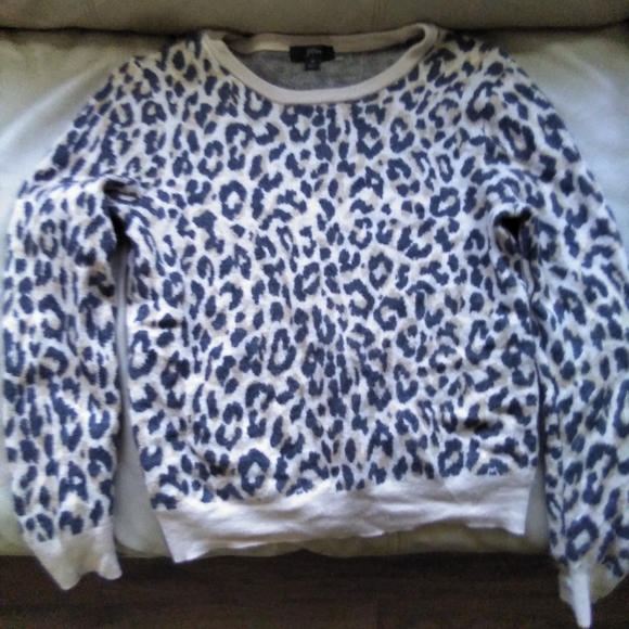 Sweater - Picture 1 of 5